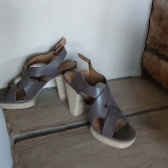 Lucky Cabino High Heeled sandals 8.5 - Picture 2 of 6